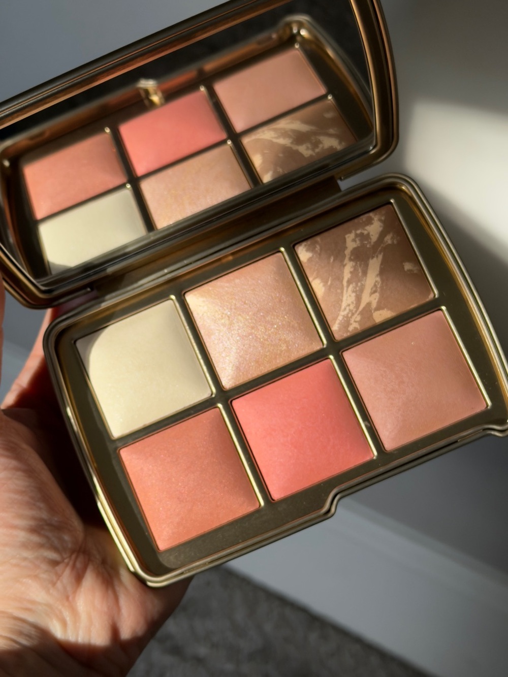 Hourglass Cheek Palette — Coral, Peach & Cream Blushes